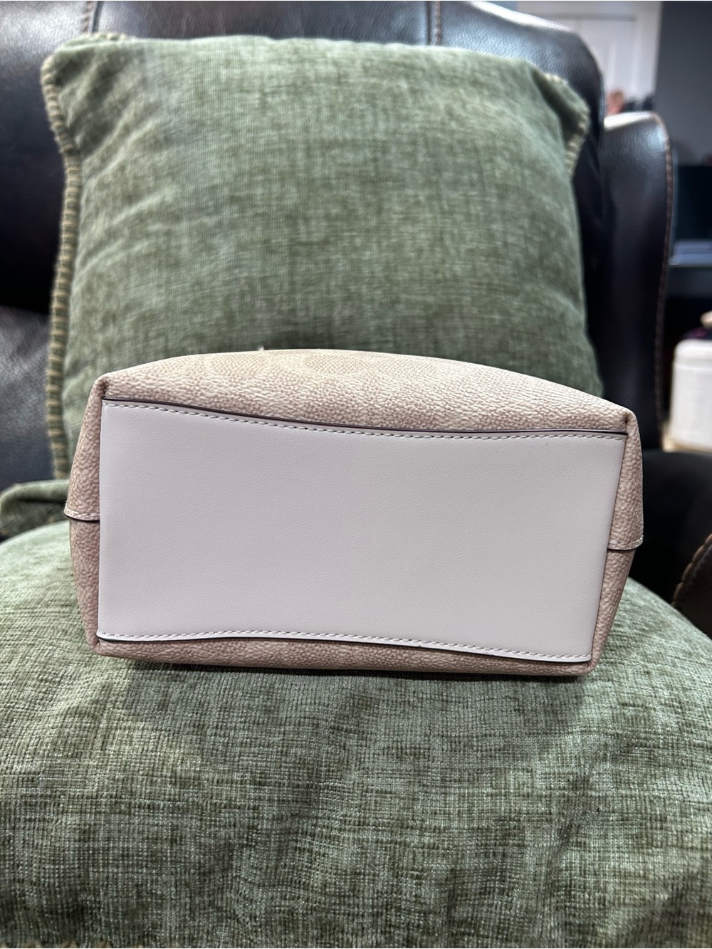 Coach Cream and White Mini Pebbled Satchel - Picture 2 of 12